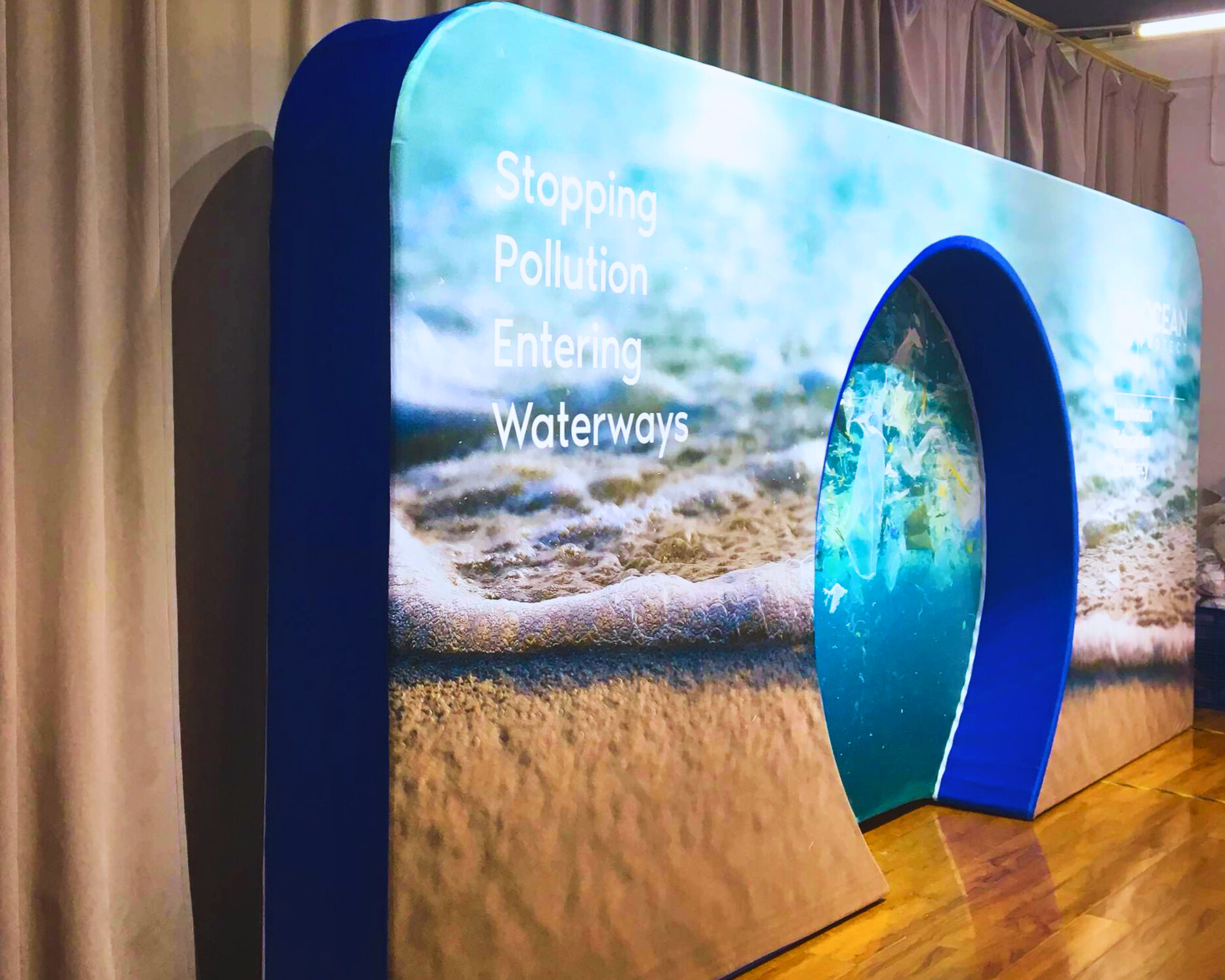 141c3f01-ba93-480d-8585-c33e00ef9321